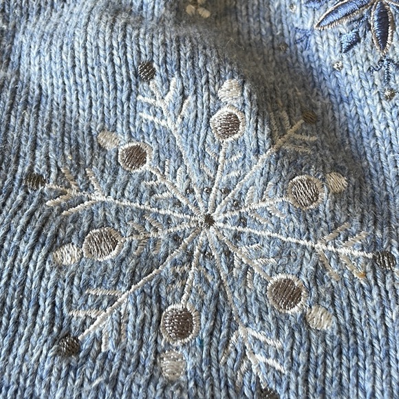 Croft & Borrow Cardigan - Picture 8 of 11